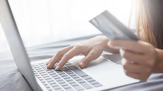 Fake-Shops und falsche Anzeigen: Betr&uuml;ger versuchen gerade im Vorweihnachtsgesch&auml;ft ans Geld der Menschen zu kommen.