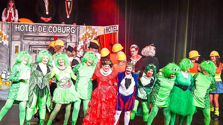 Prunksitzung 2020 der Coburger Narrhalla: Das Damenballett der Coburger Narrhalla zeigte die Show "Helden gesucht".Ronald Rinklef