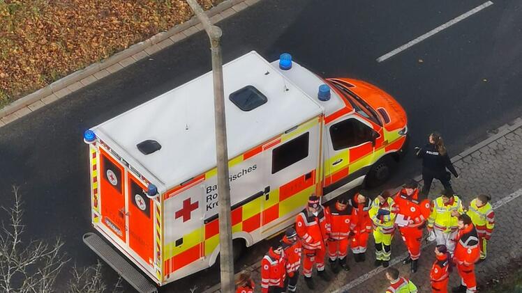 Erlangen: Rauch im 20. Stock - Hochhausbrand löst Großeinsatz von Einsatzkräften aus