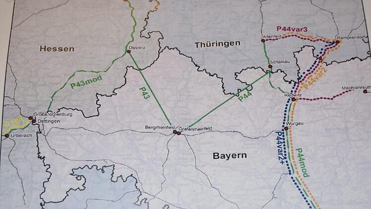 Die Wechselstromleitungen P 44 und P 43 mod. sind offenbar jetzt verworfen worden. Bundesnetzagentur und Netzbetreiber Tennet planen fest mit der P 43.  Foto: Silvia Eidel, Quelle: Bundesnetzagentur