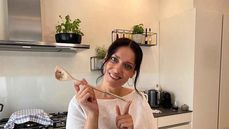 "Das perfekte Dinner"-Special mit "Zwischen Tüll und Tränen": Kandidatin Elaine kommen bei Haus-Präsentation die Tränen