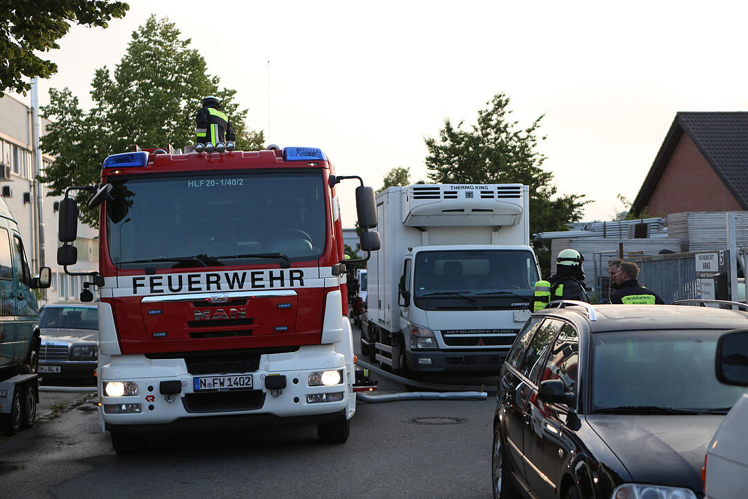 Nürnberg: Brand in Lagerhalle