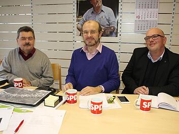 Die Kreis-SPD stellt ihre Ziele für   2018 vor: (v. l.) Fraktionsvorsitzender Richard Rauh, Vorsitzender Ralf Pohl und Geschäftsführer Thilo Moosmann.  Foto: Andreas Schmitt