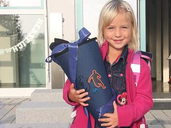 Tarja Holzberger (6 Jahre) geht in Vestenbergsgreuth zur Schule. Foto: Peter Groscurth
