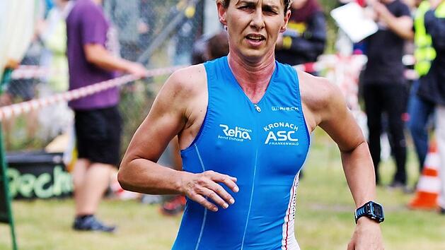 Petra Steger vom ASC Kronach-Frankenwald wurde beim Kulmbacher Volkstriathlon hervorragende Vierte bei den Frauen.  Foto: H. Wei&szlig;