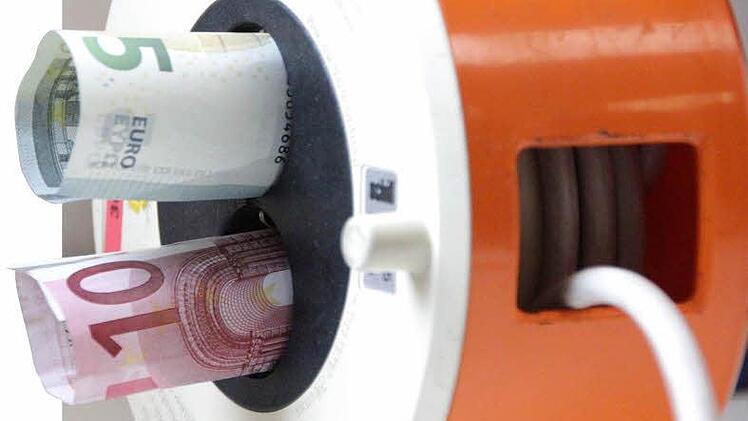 Strom kostet Geld - oftmals mehr, als nötig wäre. Foto: Josef Hofbauer