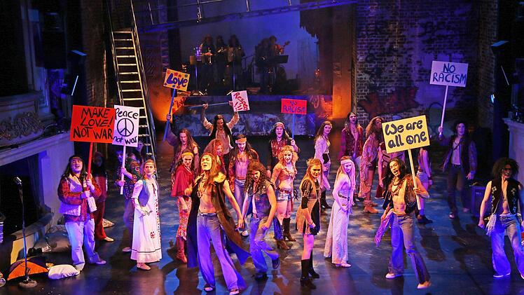 Hair" am Landestheater Coburg Foto: Henning Rosenbusch
