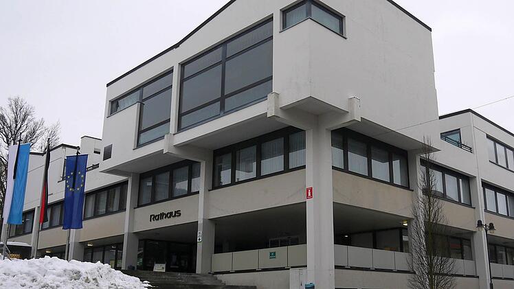 Hier fließen 2017 zwei Millionen Euro rein: das Rathaus von Neustadt bei Coburg. Foto: Berthold Köhler