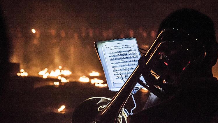 Impressionen vom CC-Fackelzug und der Mahnstunde auf dem Coburger MarktplatzFoto: Jochen Berger