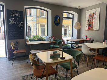 Im Caf&eacute; Zweite Heimat stehen neben hausgemachten S&uuml;&szlig;speisen auch verschiedene herzhafte Gerichte auf der Karte.