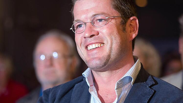Der ehemalige Verteidigungsminister Karl-Theodor zu Guttenberg Foto: Hannibal/dpa