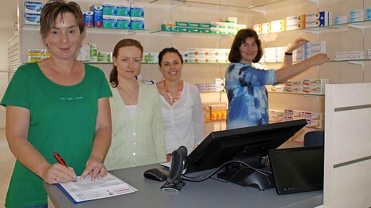 Das Team der Kranich-Apotheke (von links): Martina Türk, Natalia Zwenger, Julia Bredemeyer und Ulrike Griener