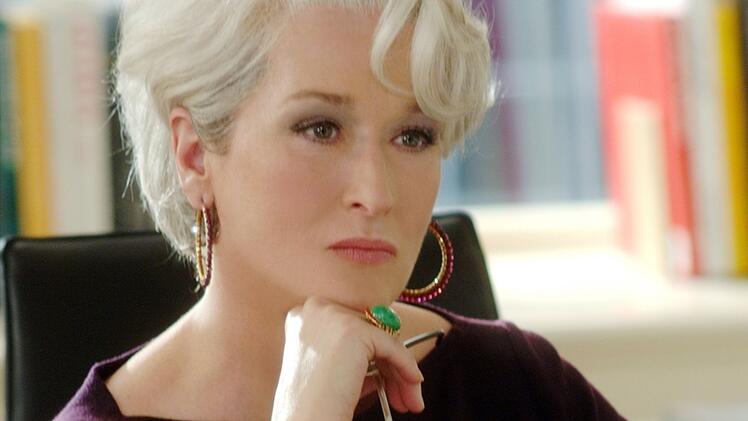 Vor allem aber Meryl Streep sollte zu einem Risiko-Faktor werden. Die Charakterdarstellerin wollte bei "Der Teufel tr&auml;gt Prada" zun&auml;chst nicht mitwirken, weil sie mit dem urspr&uuml;nglichen Gehaltsangebot unzufrieden war.