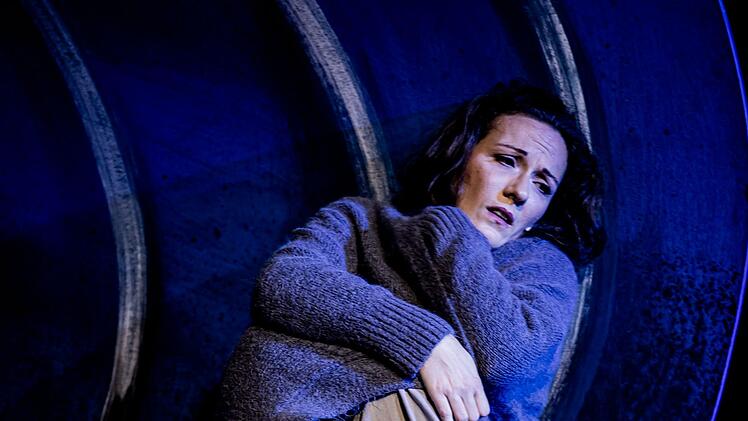 "Next to Normal": Szene mit Kerstin Ibald als DianaFoto: Annemone Taake