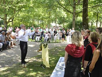 Auftritt des Folklorechors Nüdlingen  Fotos: Peter Klopf
