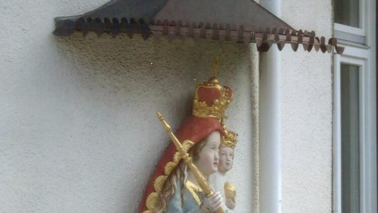 So sah die Figur vor der Restaurierung aus.  Foto: Gäbelein