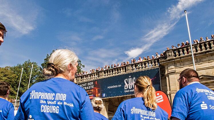 Impressionen vom ersten Symphonic Mob Bayerns auf dem Coburger SchlossplatzFoto: Jochen Berger