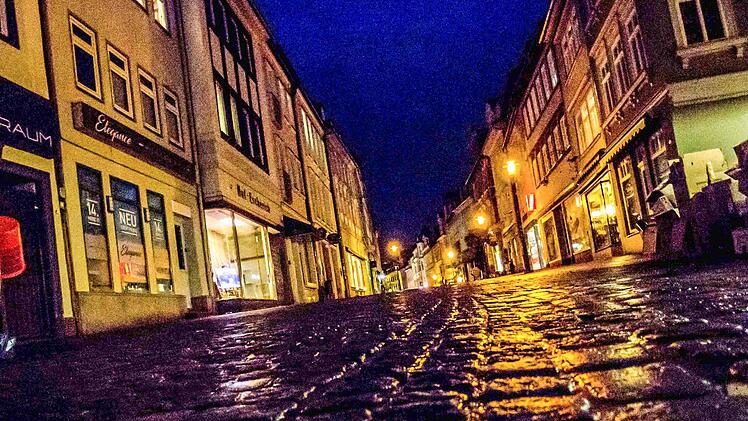 Tristesse im Steinweg: Derzeit ist die Coburger Kneipenmeile abends wie ausgestorben.