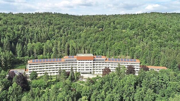 Die Rehabilitationsklinik Lautergrund befindet sich in einer landschaftlich reizvollen Umgebung - f&uuml;r die Patienten ist das mit einem hohen Freizeitwert verbunden. Foto: DRV Berlin-Brandenburg