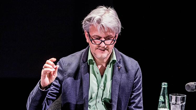 Impressionen vom Coburger Tankred-Dorst-Lesemarathon in der Reithalle: Matthias Straub.Foto: Jochen Berger