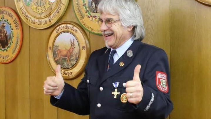 Peter Moritz geht nach 47-jähriger aktiver Dienstzeit in den altersbedingten Feuerwehrruhestand.  Foto: Bernd Kleinschmidt