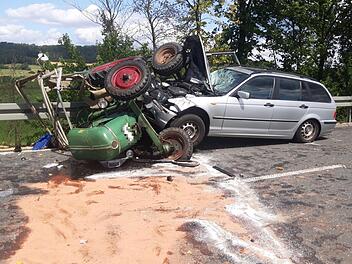 Am Donnerstag hat sich ein Traktorunfall in Oberfranken ereignet. Foto: NEWS5 / Holzheimer