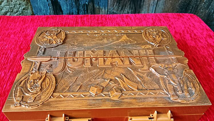 Spiele-Test Jumanji Deluxe: Wer löst die Rätsel der Leuchtkuppel?