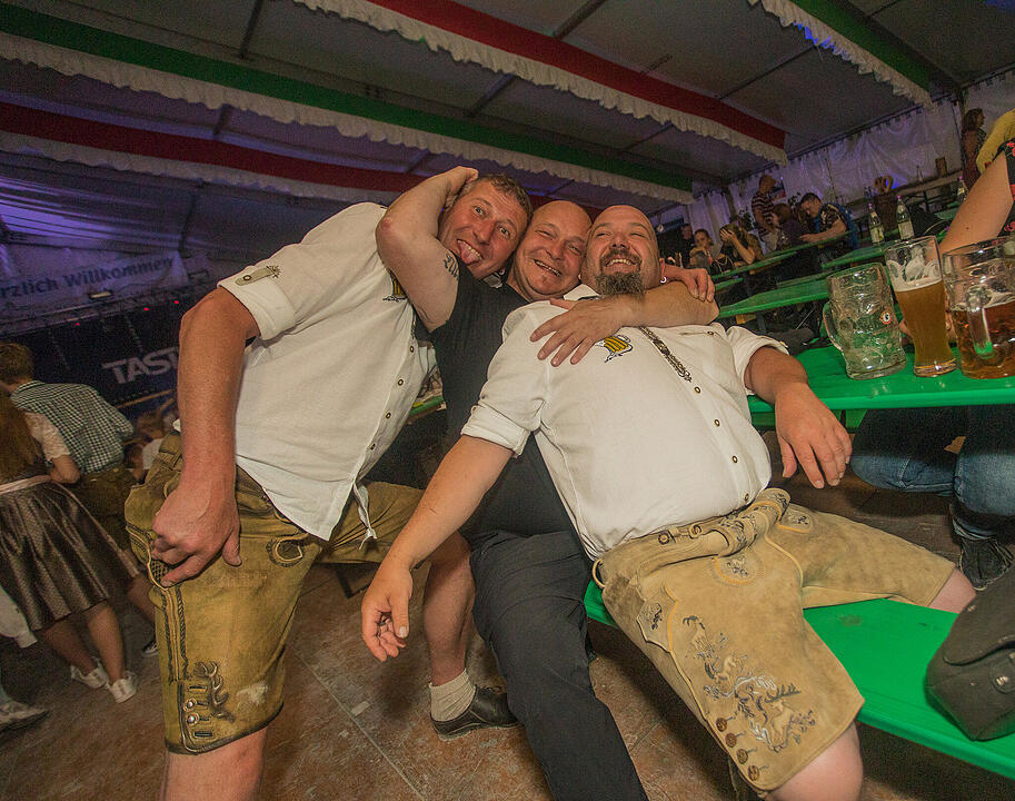 Die Cover- und Partyband "Tasty 7" spielten am Samstag.