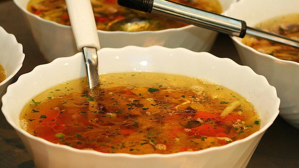 Anti-Schnupfen-Suppe kann wahre Wunder bewirken. Anti-Schnupfen-Suppe kann wahre Wunder bewirken.