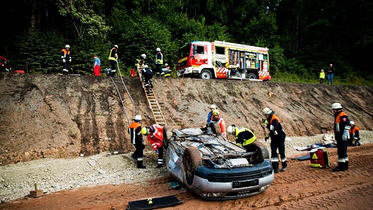 Zwischen Rupboden und Eckarts wurde die Feuerwehr zu einer nicht angek&uuml;ndigten &Uuml;bung alarmiert. Foto: Benedikt Stelzner
