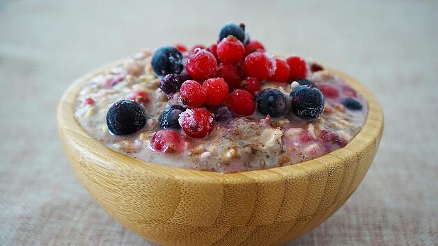 Overnight Oats sorgen für ein gesundes und entspanntes Frühstück.