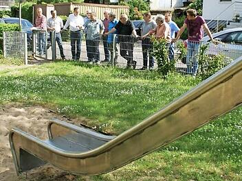 Innerhalb des Spielplatzes an der J.-P.-Wagner-Straße in Limbach soll ein Fahrradständer installiert werden, beschloss der Eltmanner Bauausschuss in seiner Sitzung am Montagnachmittag.  Fotos: Sabine Weinbeer