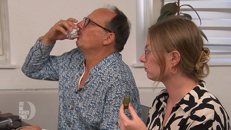 Die polnische Tradition von sauren Gurken und Hochprozentigem findet Magdalena super.