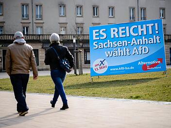 In Sachsen-Anhalt hat es für die AfD mehr als nur für den Einzug in den Landtag gereicht: Auf 24,2 Prozent der Stimmen kam die noch junge Partei. Viele der Politiker aus dem Landkreis zeigen sich auch angesichts der anderen beiden Wahl-Ergebnisse geschockt. Foto: dpa/Archiv