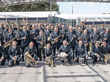 Das Bundespolizeiorchester München gibt in Oerlenbach ein Benefizkonzert.