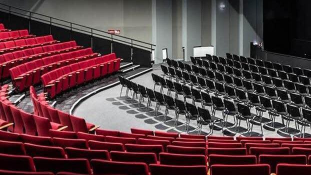 Blick ins Landshuter TheaterzeltFoto: Peter Litvai