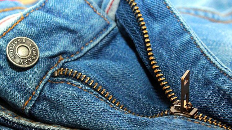 Ein Unbekannter hat bereits vergangenen Donnerstag zwei Frauen an einem Baggersee in Schweinfurt bel&auml;stigt.  Symbolbild: Myriams-Fotos/pixabay