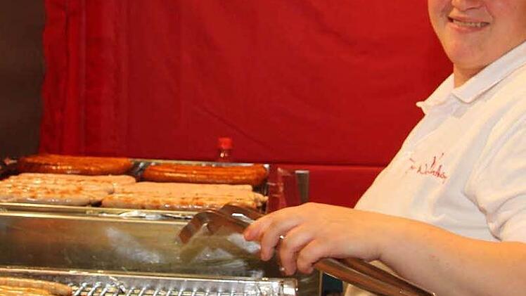 Hunger haben die Partygäste natürlich auch.