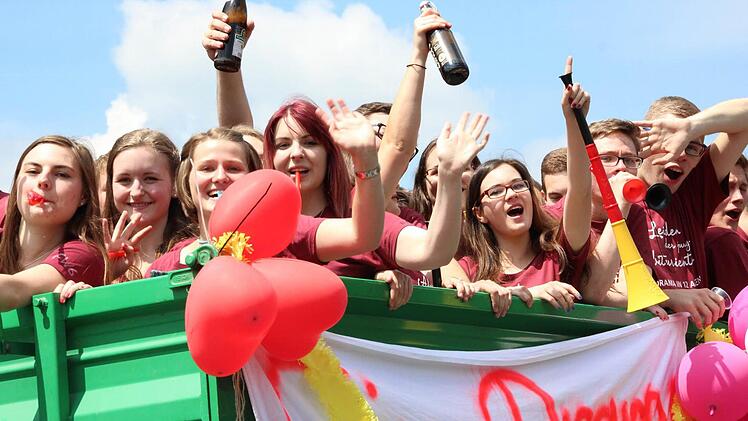 Die Kronacher Abiturienten feierten. Foto: Marco Meißner