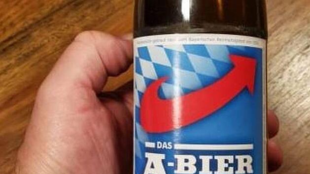 Aktuell kursiert dieses Foto in den sozialen Medien. Das "A-Bier" l&auml;sst die Emotionen vieler Nutzer hochkochen. Screenshot: Facebook