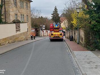 Bamberg: "Leichte Rauchentwicklung" in Seniorenzentrum sorgt für Feuerwehreinsatz Bamberg: "Leichte Rauchentwicklung" in Seniorenzentrum sorgt für Feuerwehreinsatz