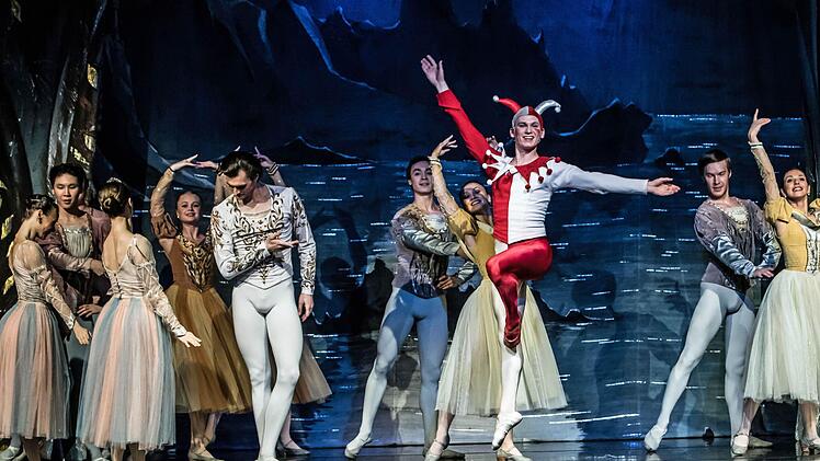 Impressionen vom "Schwanensee"-Gastspiel im Coburger Kongresshaus.Foto: Jochen Berger