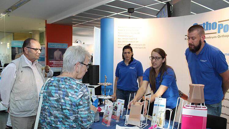 Gerhard und Marlies Arzt lassen sich beraten.