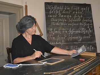 Das Schulfr&auml;ulein bei der Arbeit Josefine Gl&ouml;ckner, Museen Schloss Aschach