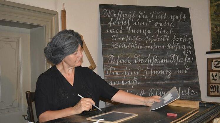 Das Schulfr&auml;ulein bei der Arbeit Josefine Gl&ouml;ckner, Museen Schloss Aschach