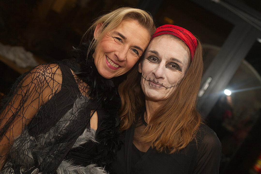 ME & MY (ZOMBIE) GIRLS HALLOWEEN