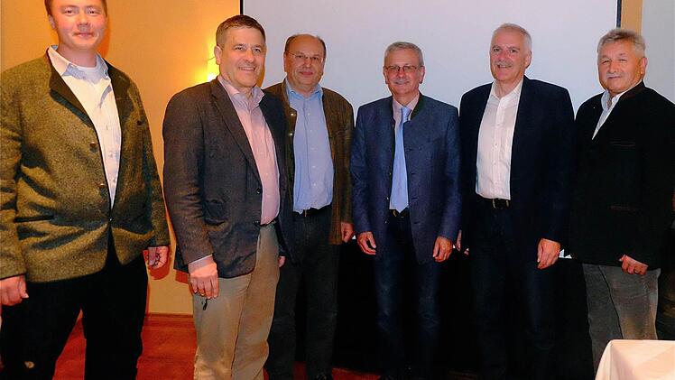 Fabian Menzel, Wilhelm Schmalen, Bernhard Zürner, Gotthard Schlereth, Jürgen Karle und Peter Hart. Foto: Schaar