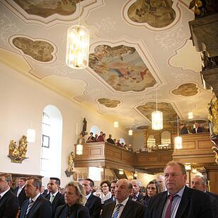 Nach einjähriger Kirchensanierung: Hannberg feiert die Wiedereröffnung der Wehrkirche der Pfarrei Geburt Mariens Hannberg