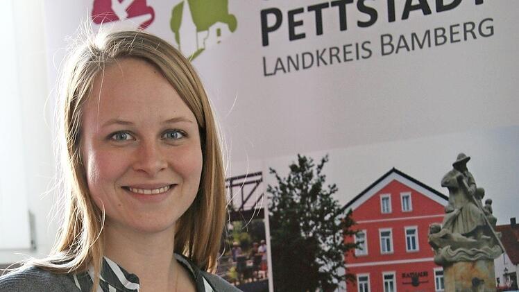 Was sind Etterwege? Pettstadts neue Quartiermanagerin Annika Eckert hat gesucht und gefunden: abkürzende Schleichwege mitten im Dorf.  Foto: Werner Baier
