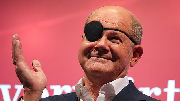 Olaf Scholz mit Augenklappe im Video: Das sind die besten Memes